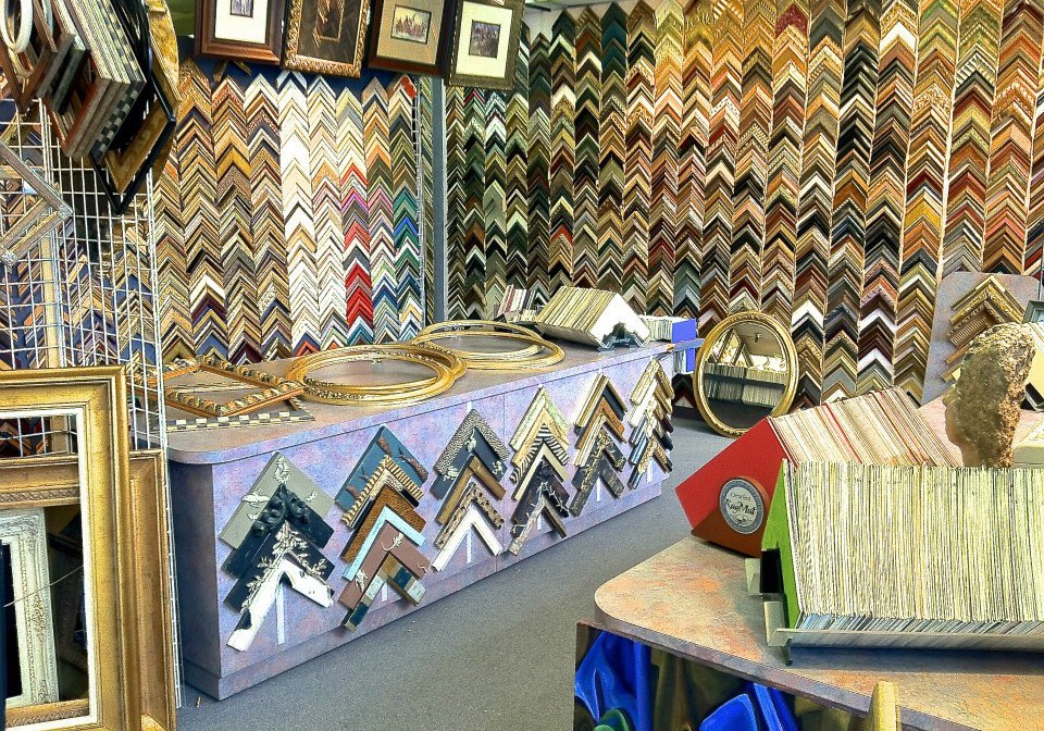 We offer a huge selection of diverse frame styles 3